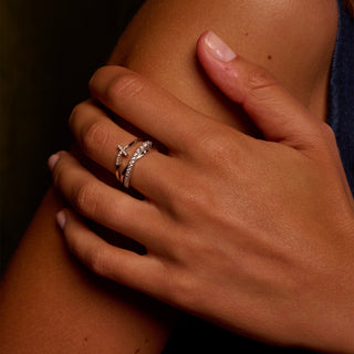Stříbrný prsten Hot Diamonds Cross DR334