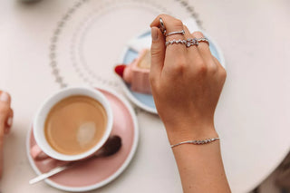 Stříbrný prsten Hot Diamonds Willow DR208
